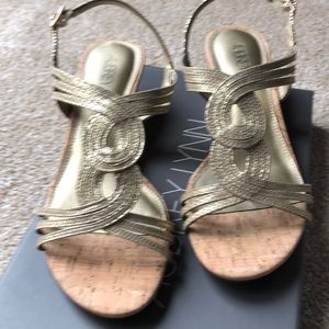 Women’s sandals